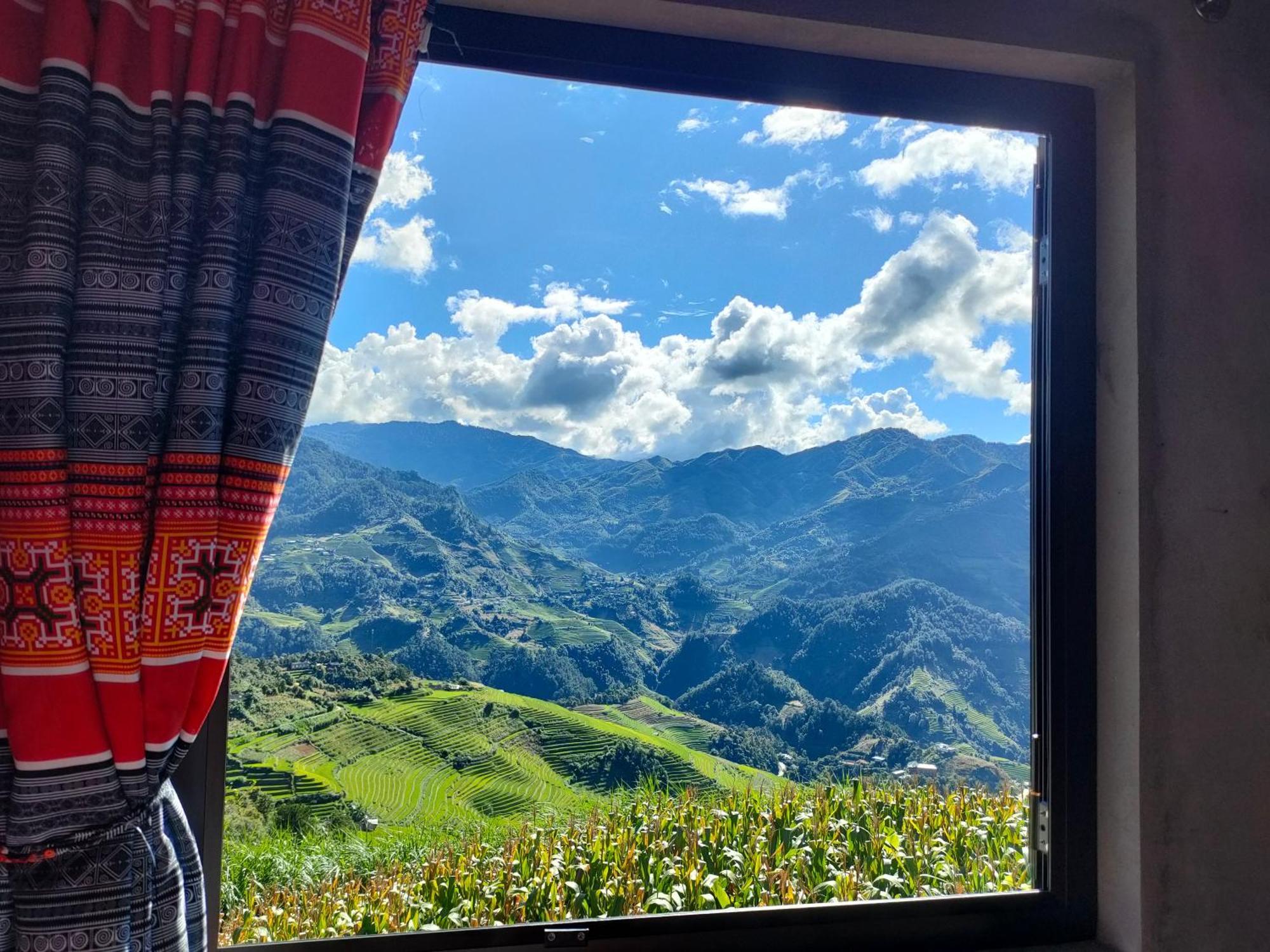 Indigenous homestay Mu Cang Chai Bilik gambar